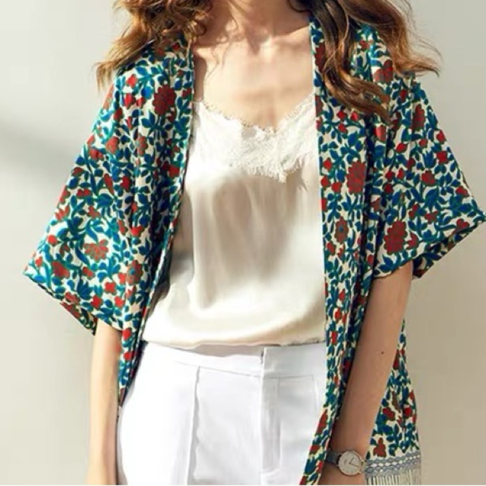 Floral silk Kimono Sleeve Top